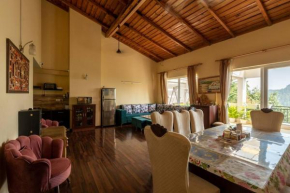 Creekside 4BHK apartment close to the lake